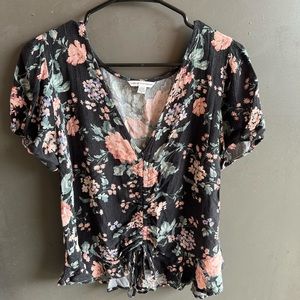 AMERICAN EAGLE floral blouse